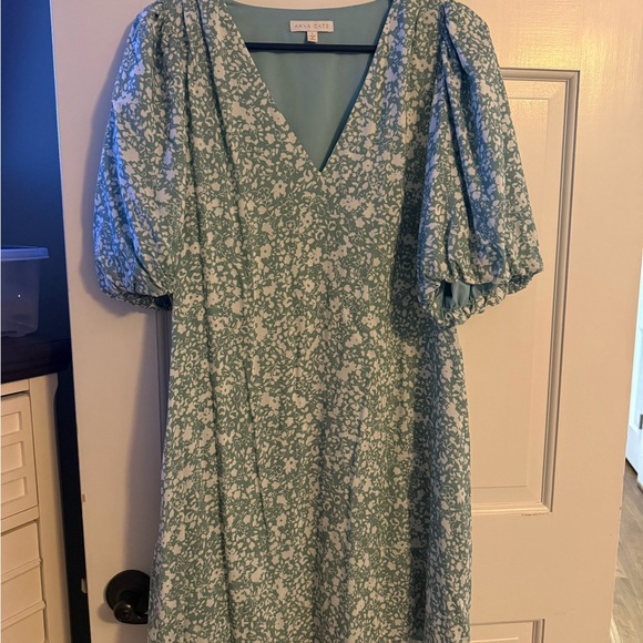 Anna Cate Dresses & Skirts - Anna Cate Blue Floral Dress